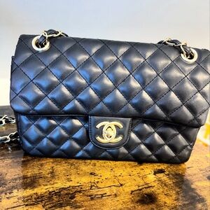 listing-status-banner